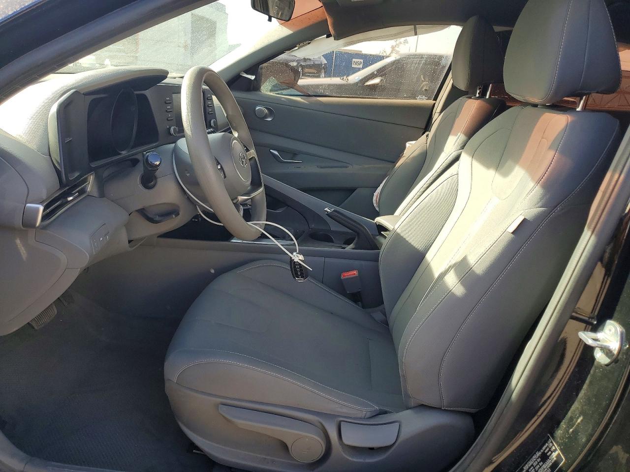 2023 HYUNDAI ELANTRA SEL photo 13