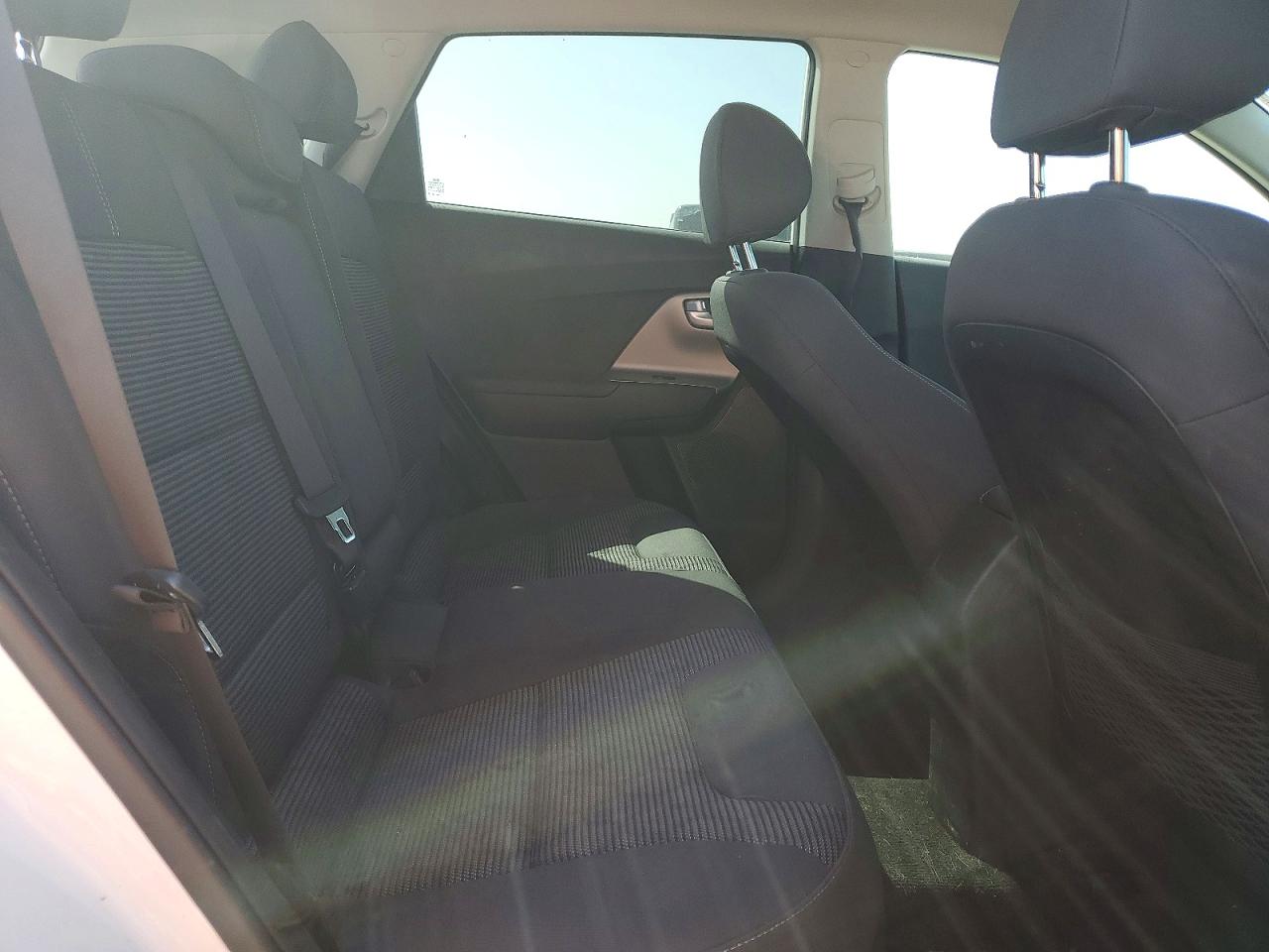 2018 KIA NIRO LX photo 19