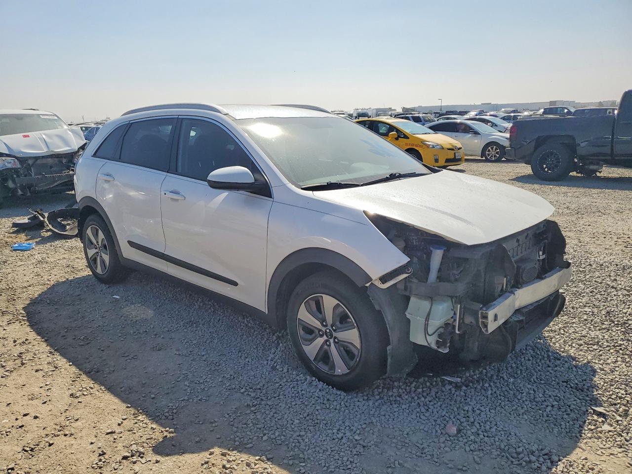 2018 KIA NIRO LX photo 7