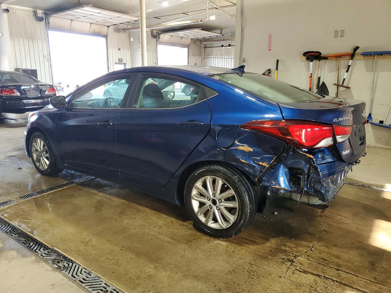 2015 HYUNDAI ELANTRA SE photo 4
