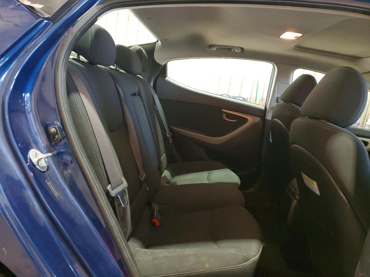 2015 HYUNDAI ELANTRA SE photo 28