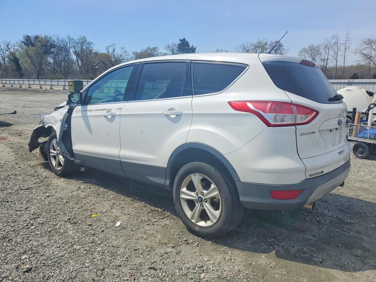 2013 FORD ESCAPE SE photo 2