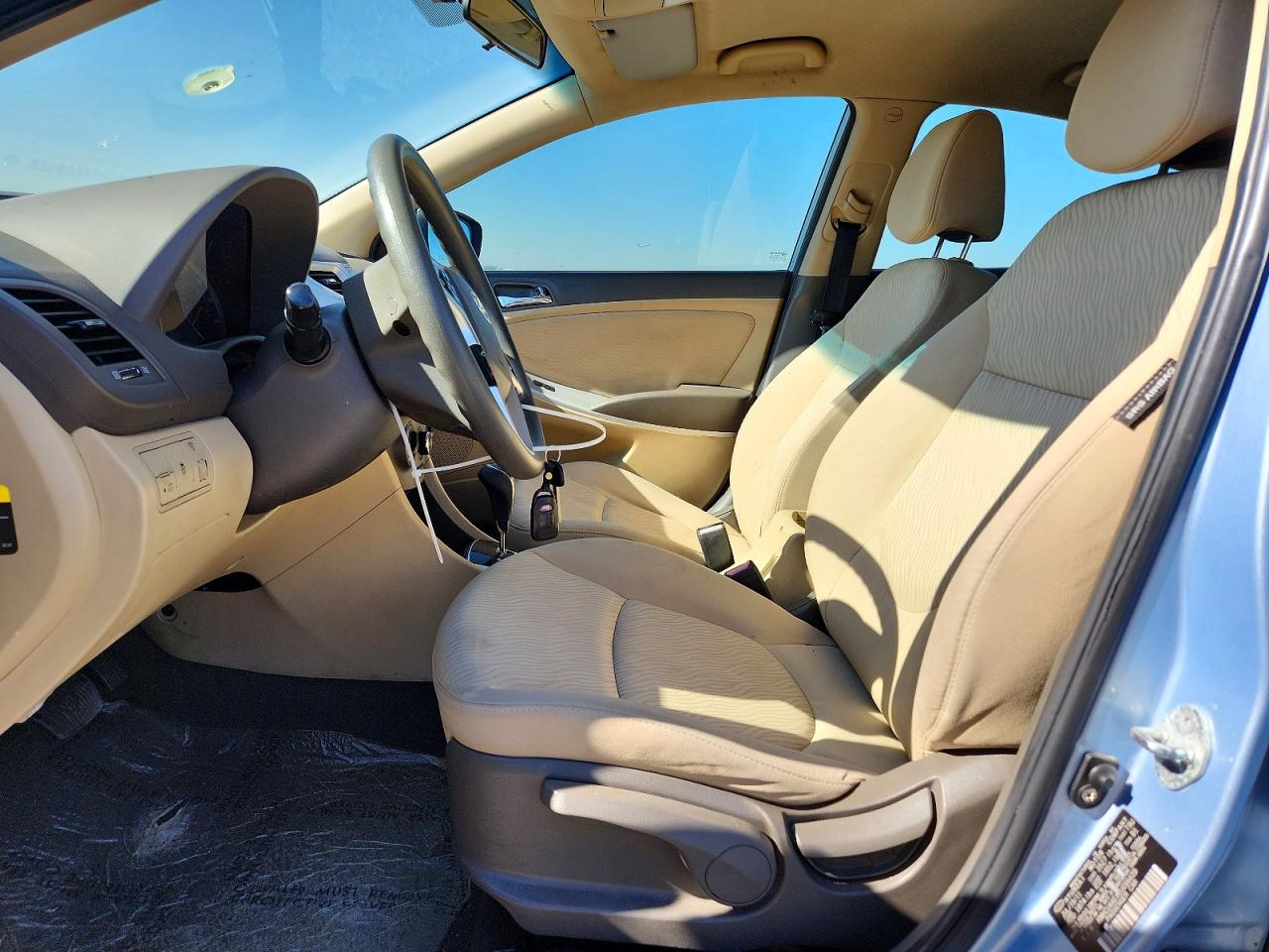 2012 HYUNDAI ACCENT GLS photo 13