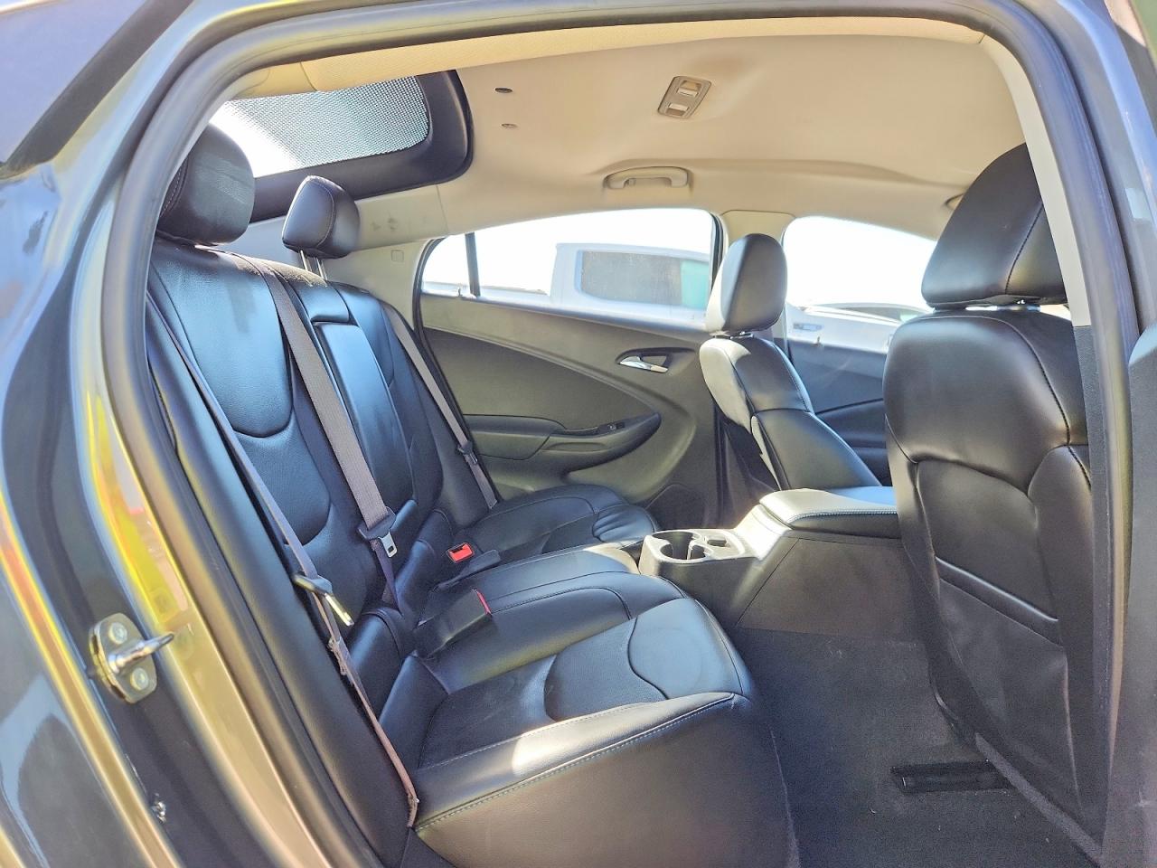 2017 CHEVROLET VOLT LT photo 10