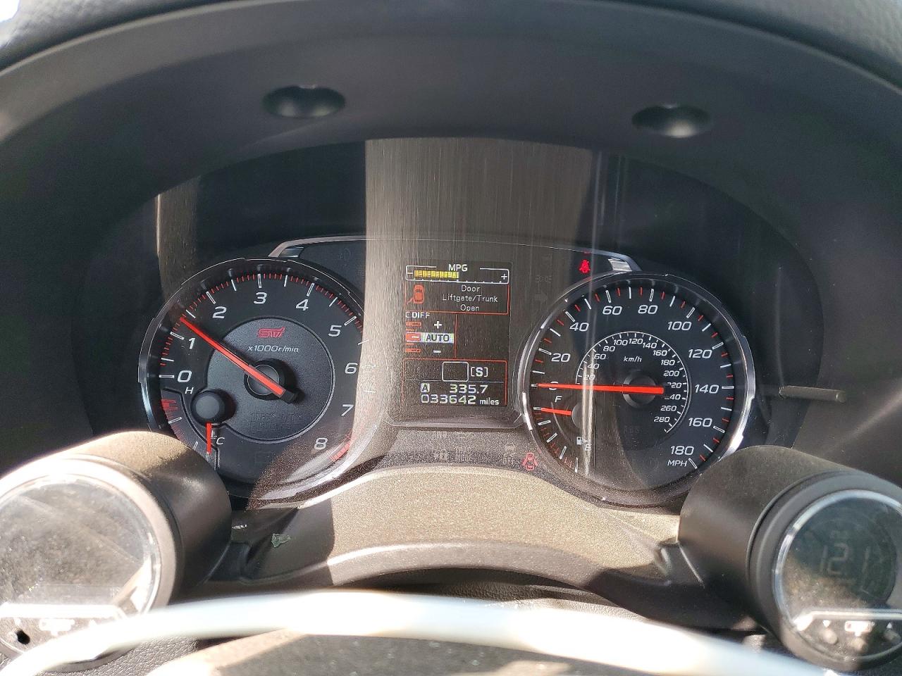 2018 SUBARU WRX STI photo 17