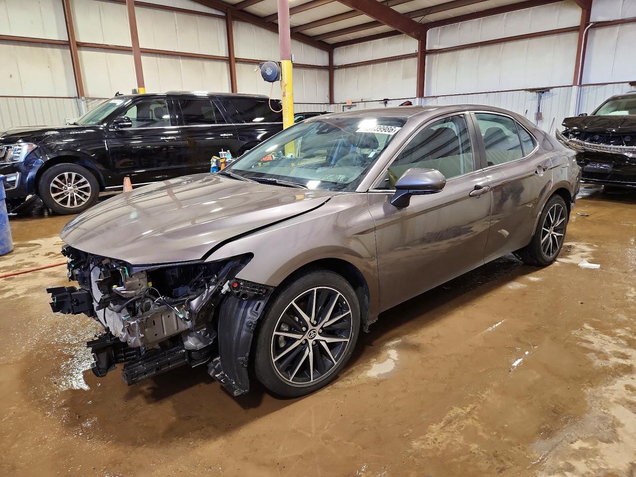 2023 TOYOTA CAMRY