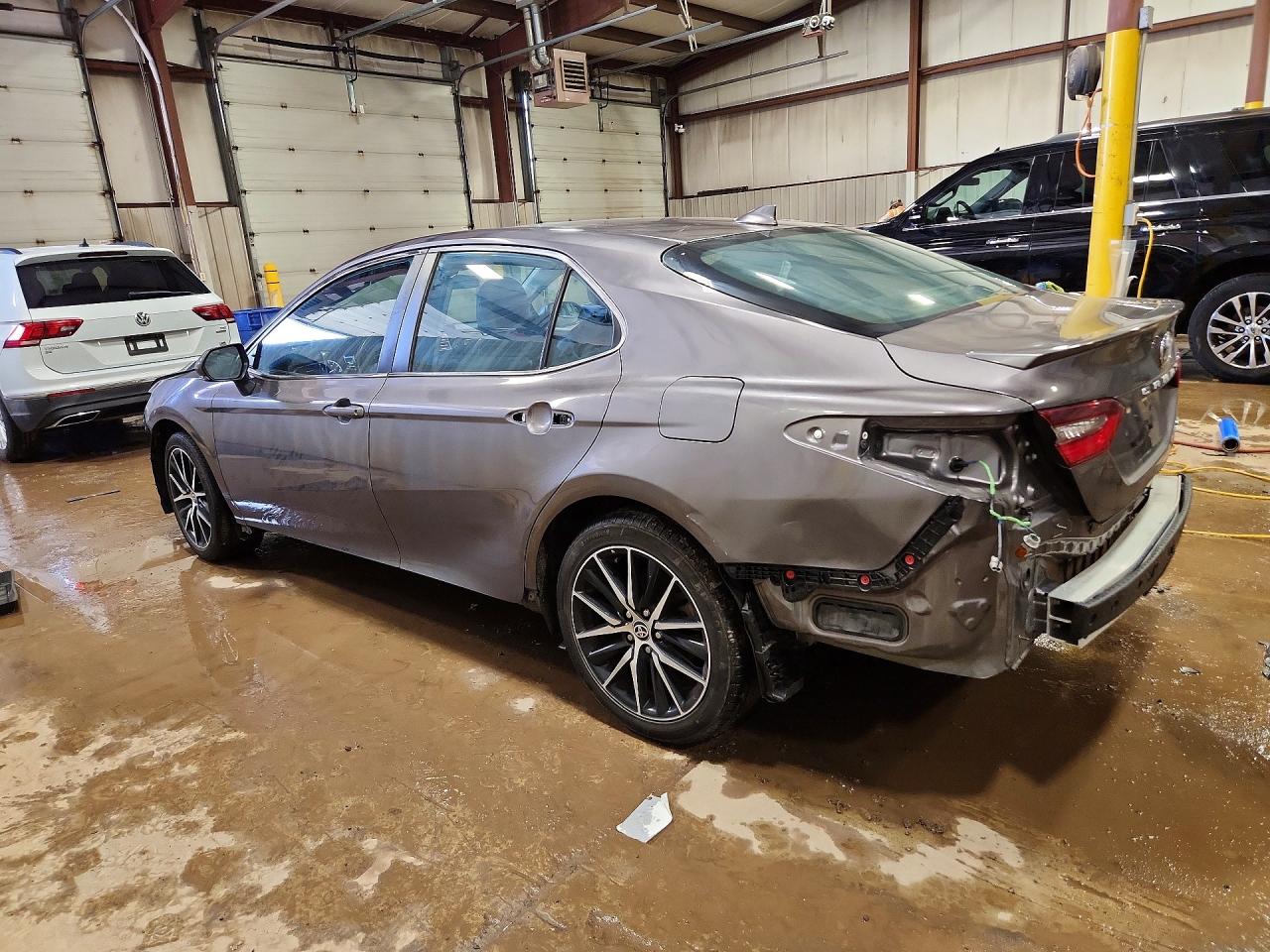 2023 TOYOTA CAMRY SE photo 3