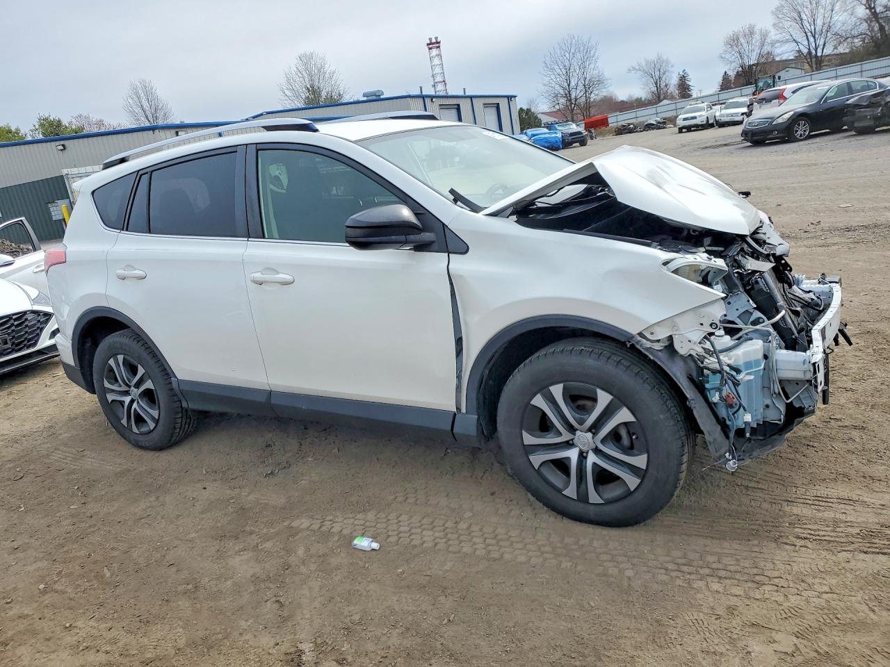 2016 TOYOTA RAV4 LE photo 7