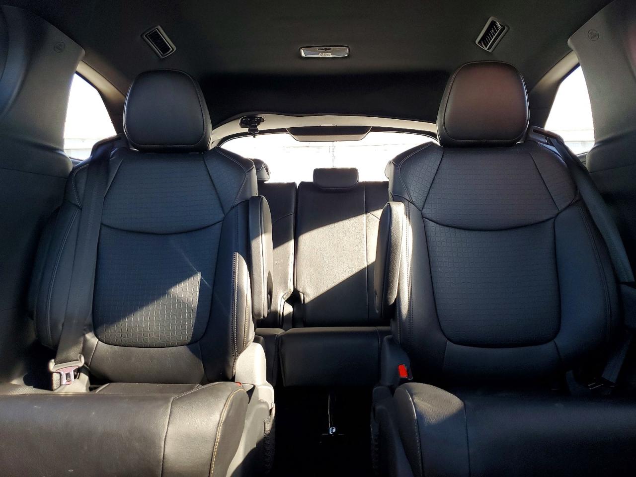 2025 TOYOTA SIENNA WOODLAND EDITION photo 28