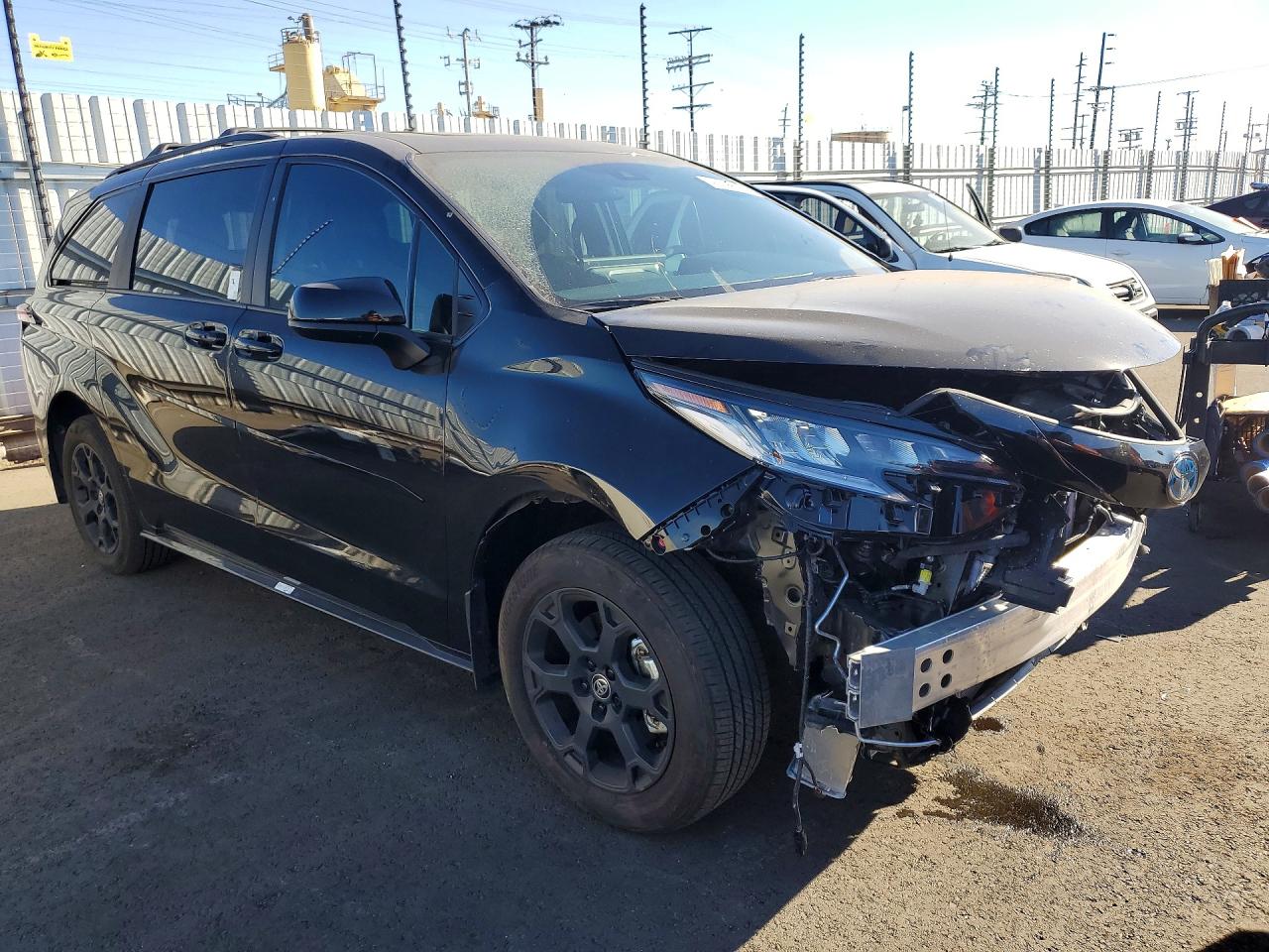2025 TOYOTA SIENNA WOODLAND EDITION photo 10
