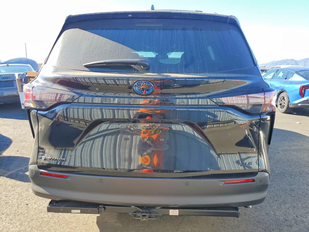 2025 TOYOTA SIENNA WOODLAND EDITION photo 16