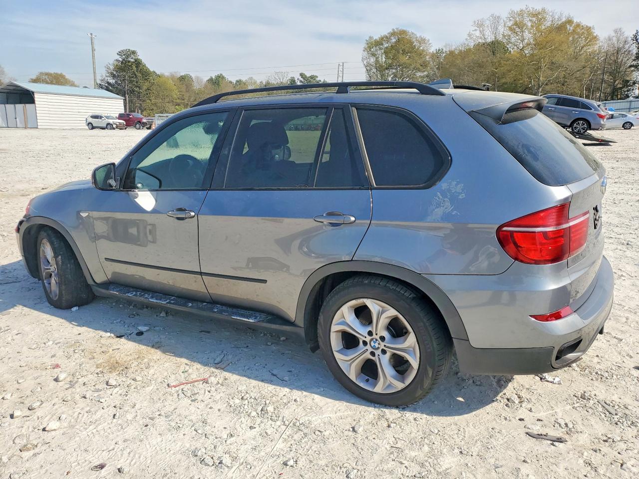 2011 BMW X5 XDRIVE50I photo 2