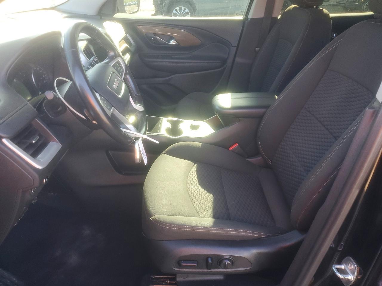 2020 GMC TERRAIN SLE photo 7