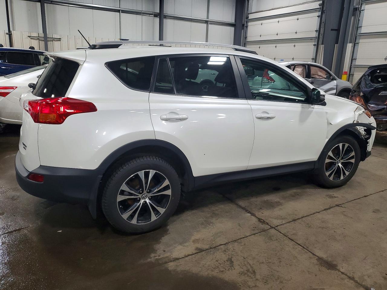 2015 TOYOTA RAV4 LIMITED photo 3