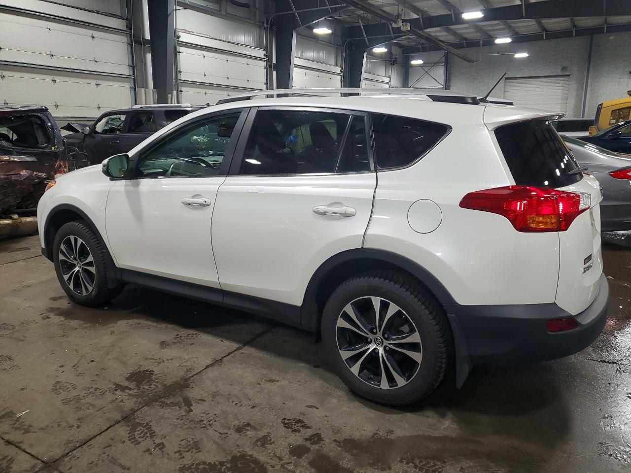 2015 TOYOTA RAV4 LIMITED photo 2