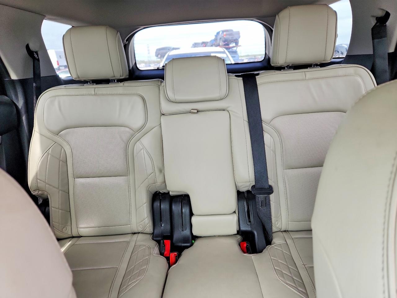 2018 FORD EXPLORER PLATINUM photo 19