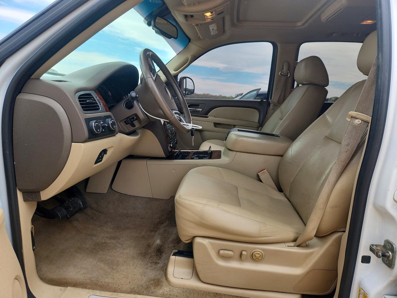 2011 CHEVROLET TAHOE K1500 LTZ photo 7