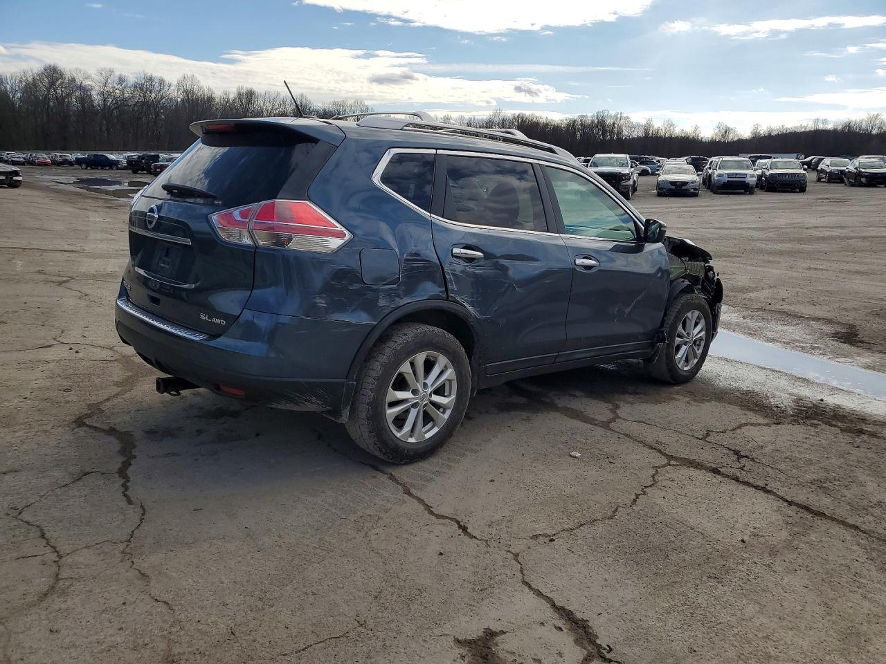 2014 NISSAN ROGUE SV photo 3