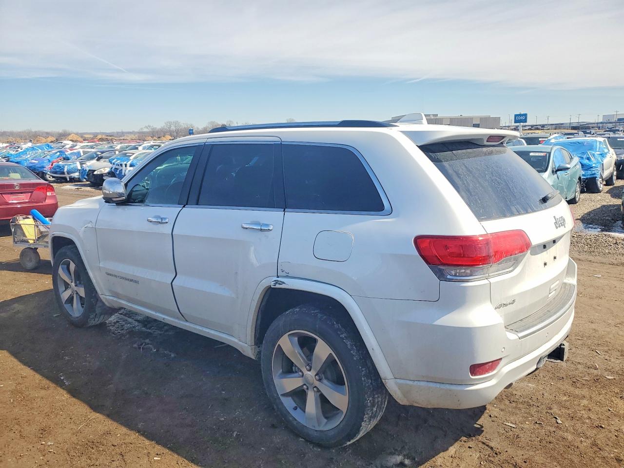 2015 JEEP GRAND CHEROKEE OVERLAND photo 4