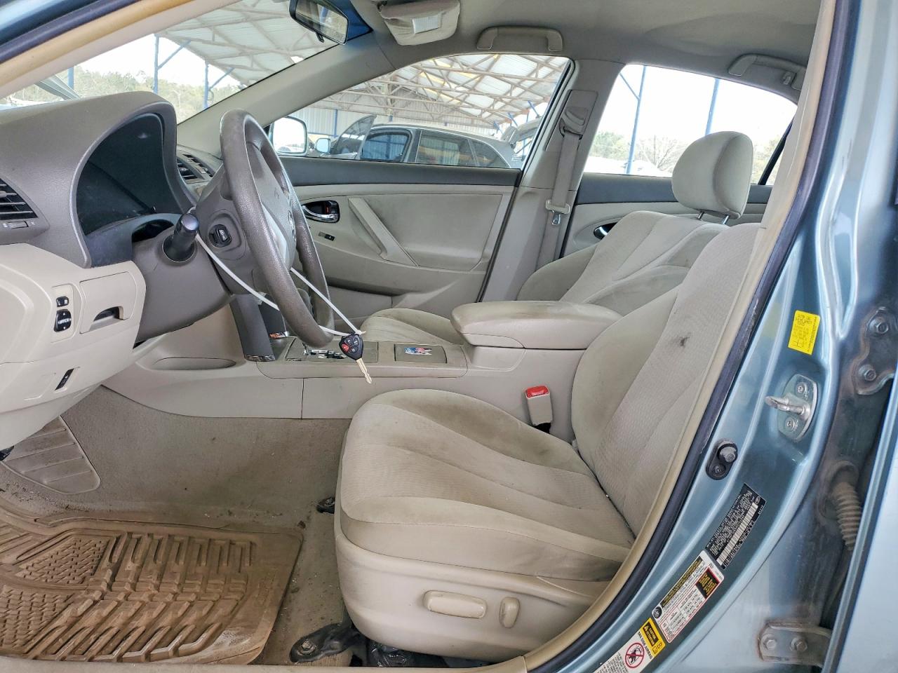 2011 TOYOTA CAMRY LE photo 7