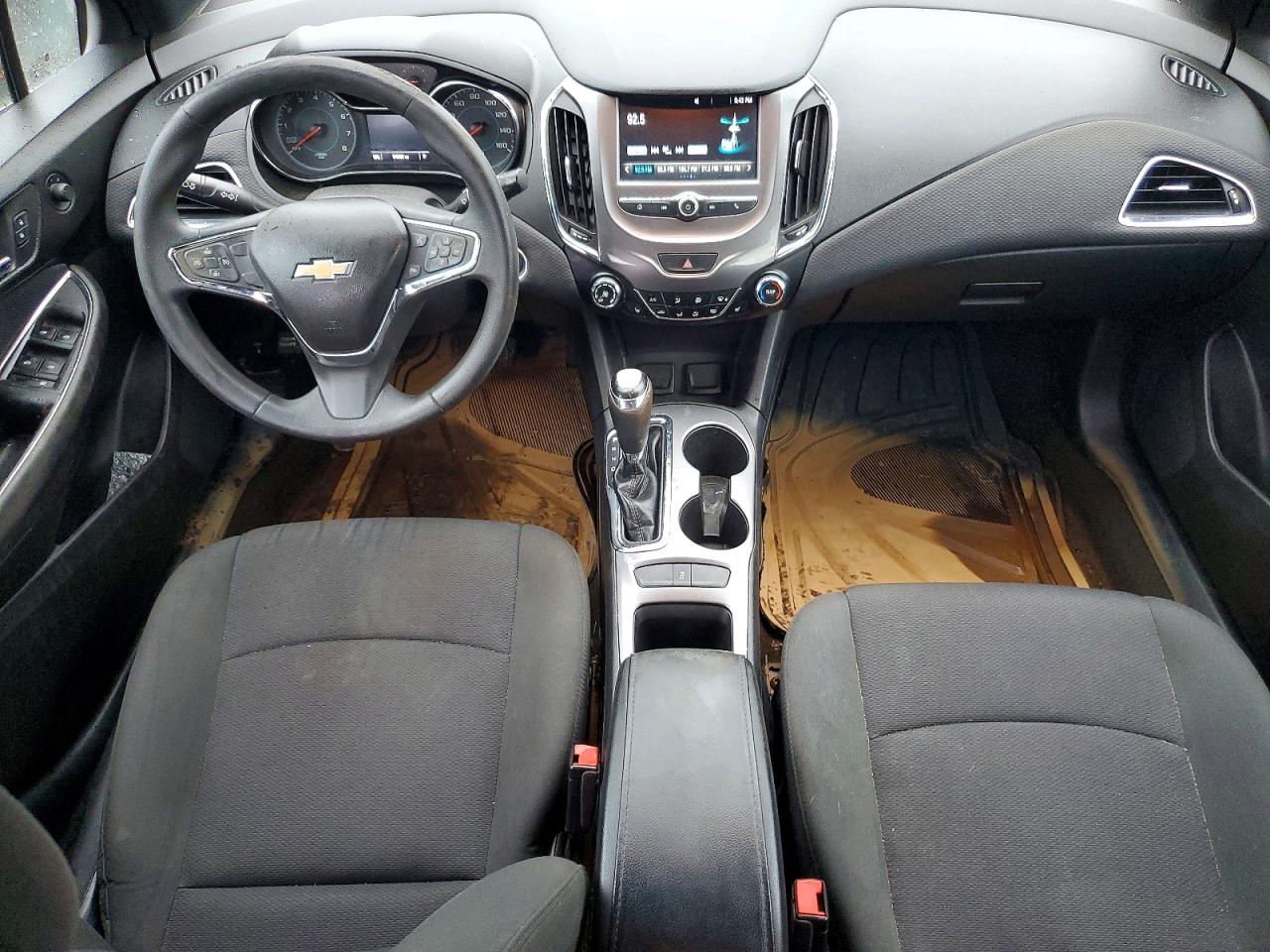 2017 CHEVROLET CRUZE LT photo 8