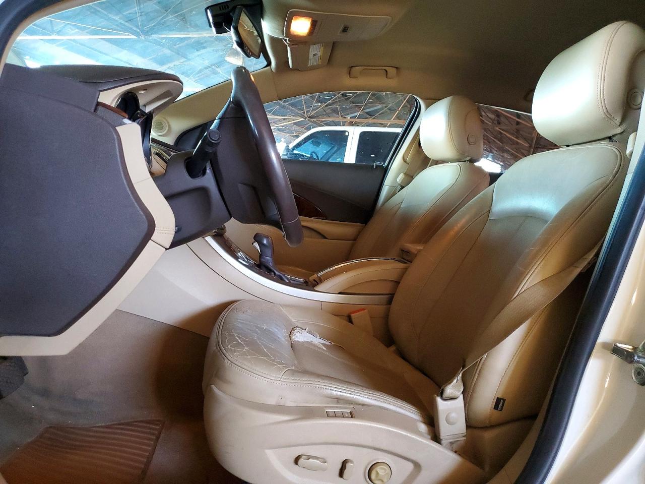 2011 BUICK LACROSSE CXS photo 13
