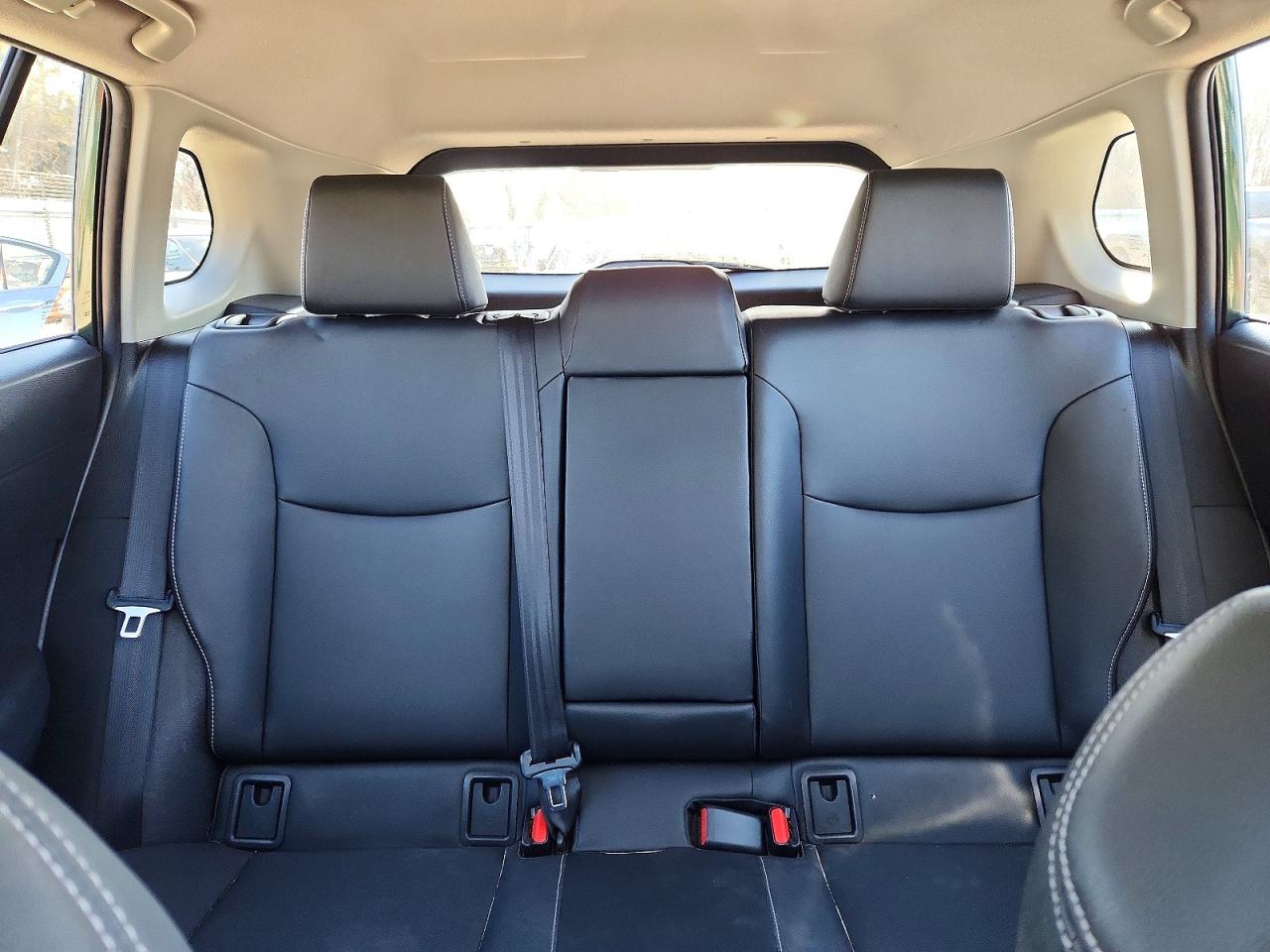2022 TOYOTA COROLLA CROSS XLE photo 10