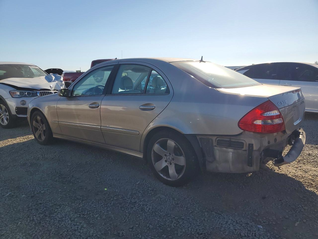 2005 MERCEDES-BENZ E 320 photo 3