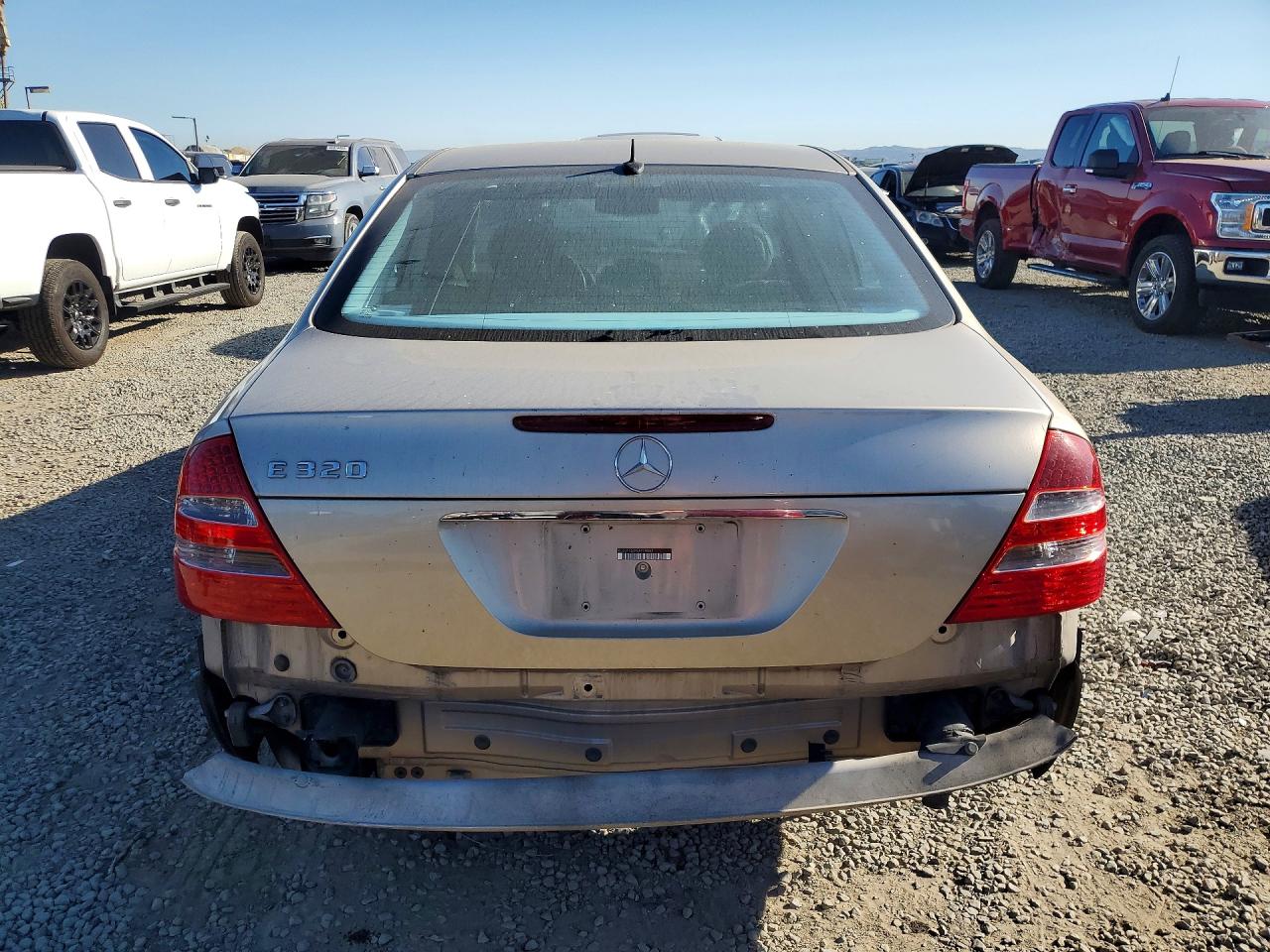 2005 MERCEDES-BENZ E 320 photo 11