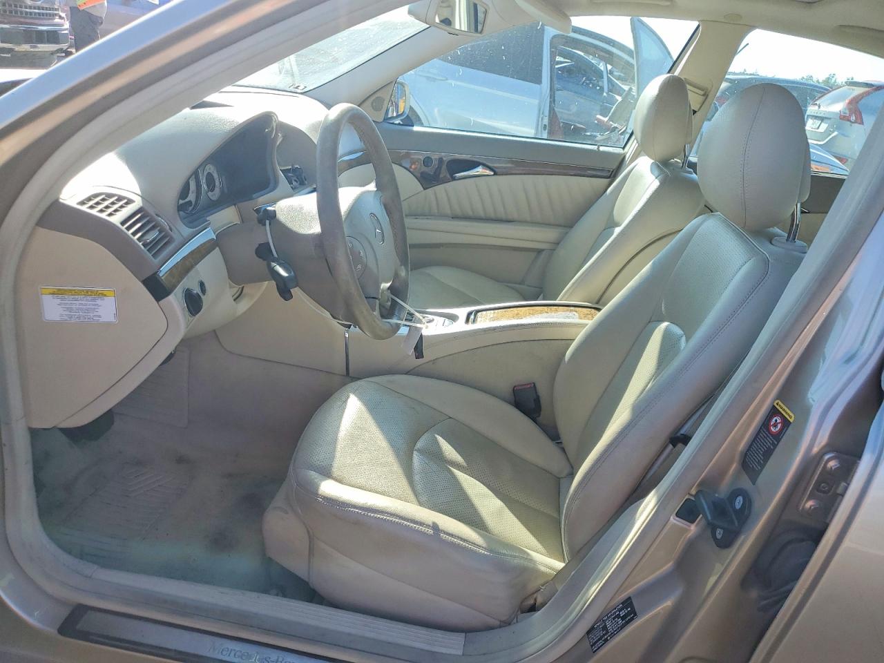 2005 MERCEDES-BENZ E 320 photo 13
