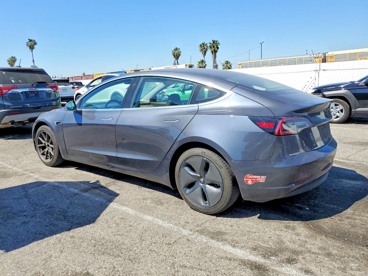 2018 TESLA MODEL 3 photo 3
