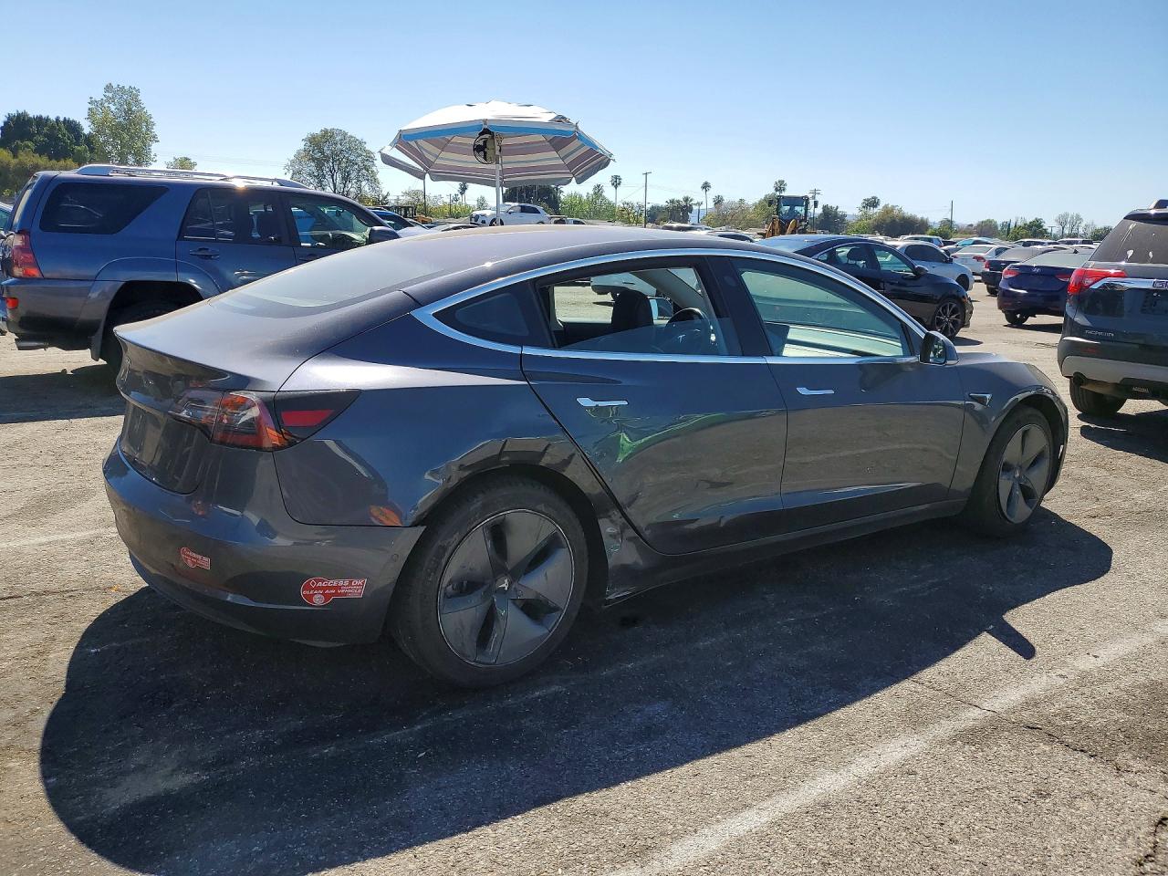 2018 TESLA MODEL 3 photo 5