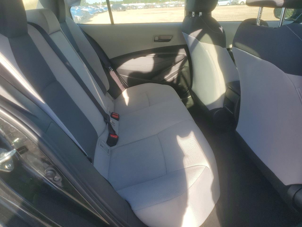 2022 TOYOTA COROLLA LE photo 28