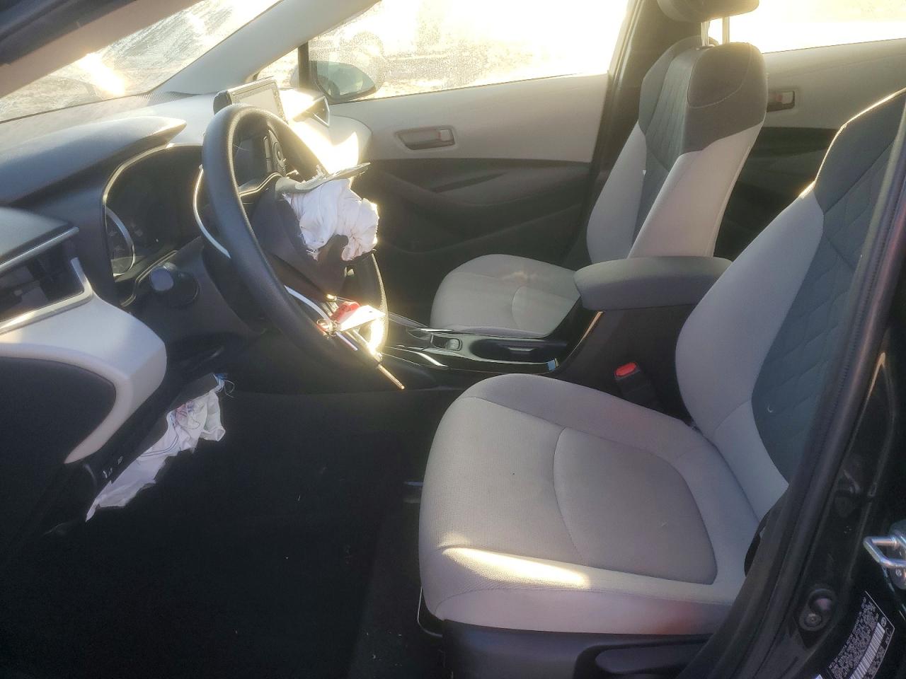 2022 TOYOTA COROLLA LE photo 19