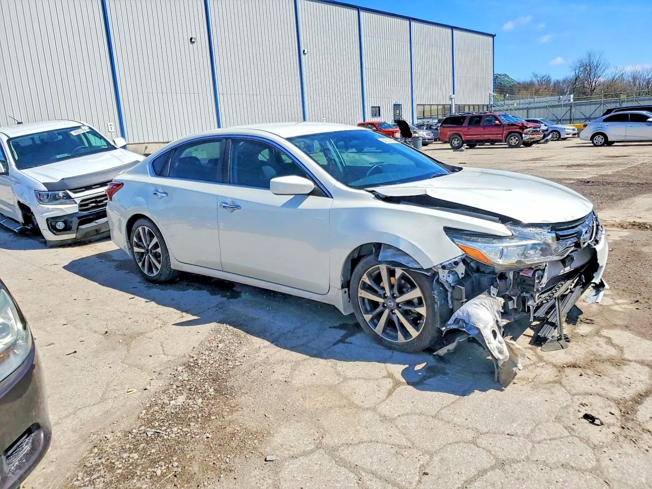 2017 NISSAN ALTIMA 2.5 SR photo 7