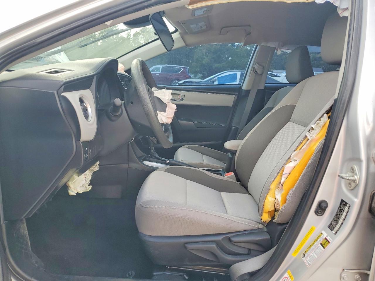 2019 TOYOTA COROLLA LE photo 13