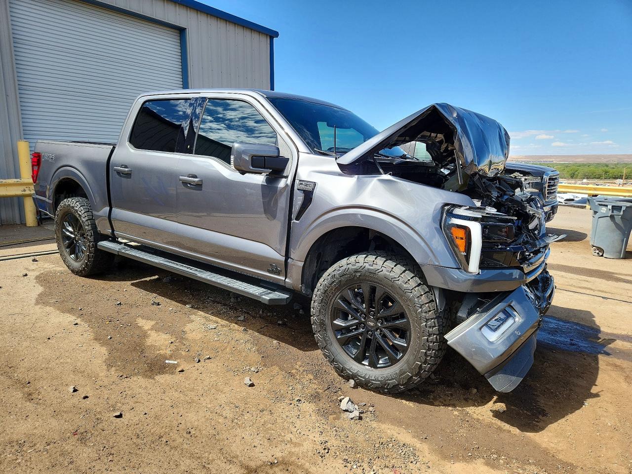 2024 FORD F150 LARIAT photo 4