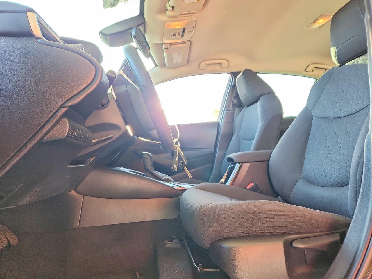 2020 TOYOTA COROLLA LE photo 7