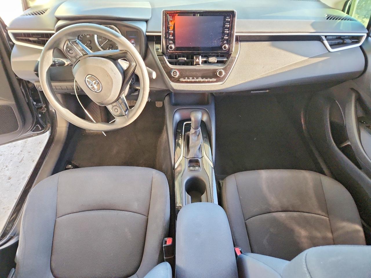 2020 TOYOTA COROLLA LE photo 8