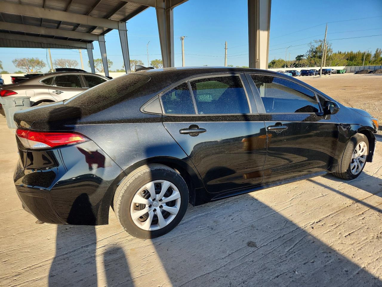 2020 TOYOTA COROLLA LE photo 3