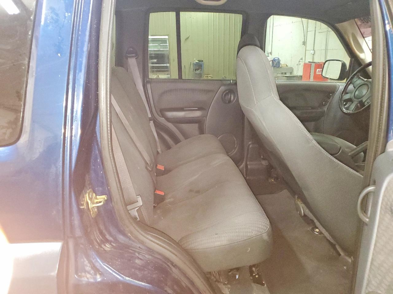 2002 JEEP LIBERTY SPORT photo 21