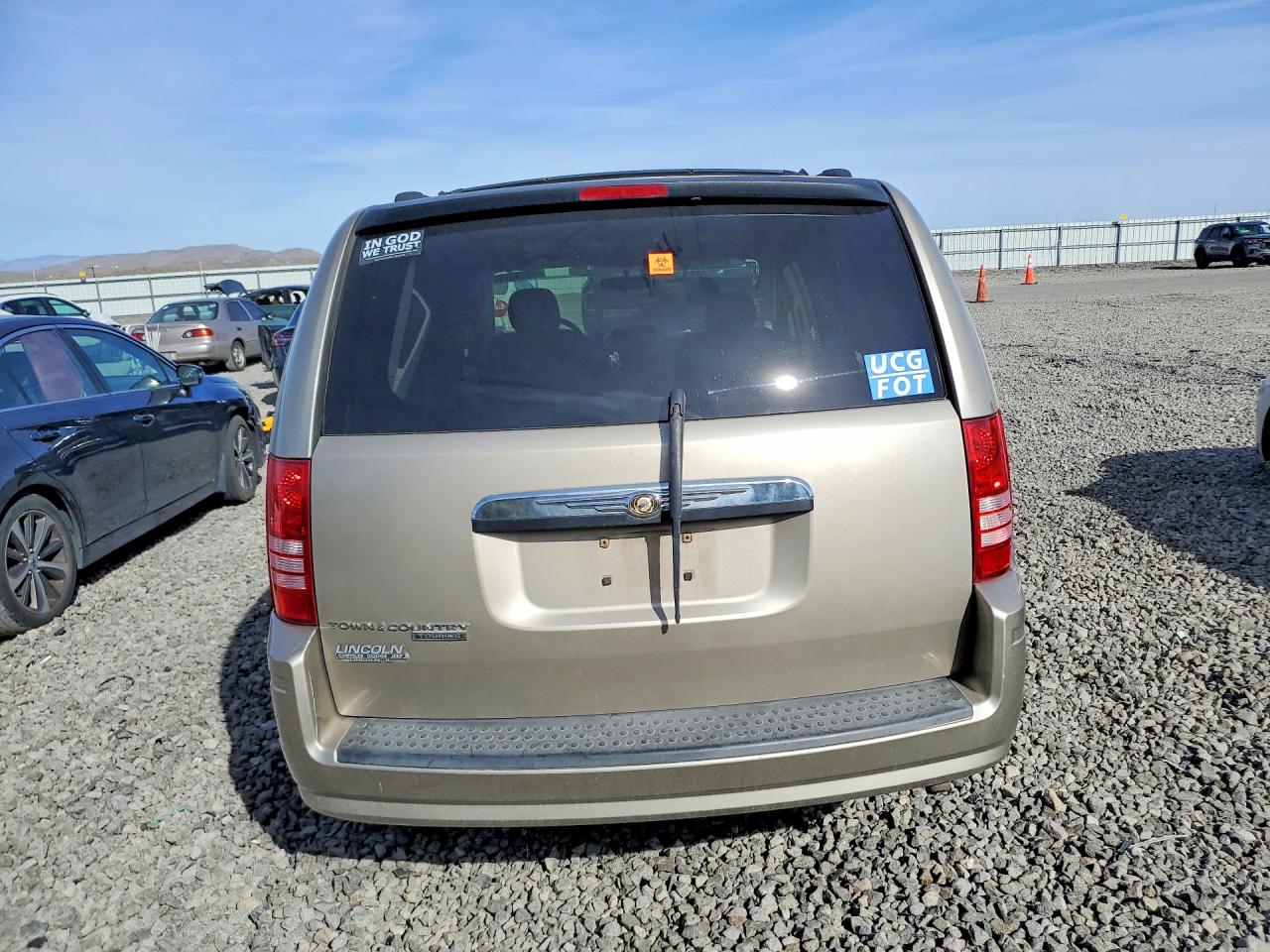 2008 CHRYSLER TOWN & COUNTRY TOURING photo 11