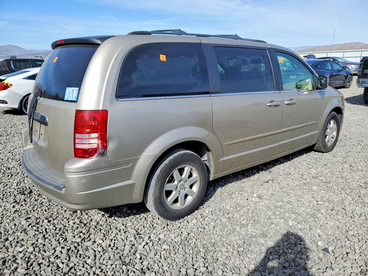 2008 CHRYSLER TOWN & COUNTRY TOURING photo 5