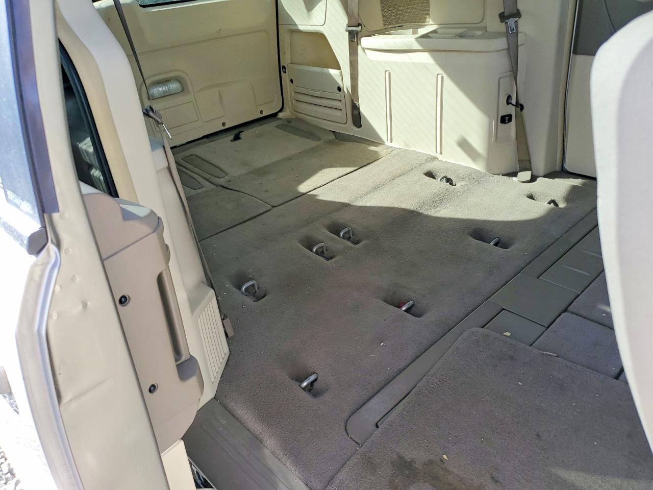2008 CHRYSLER TOWN & COUNTRY TOURING photo 21