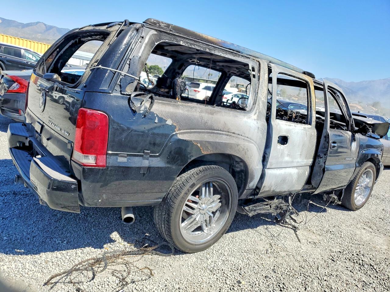 2005 CADILLAC ESCALADE ESV photo 7