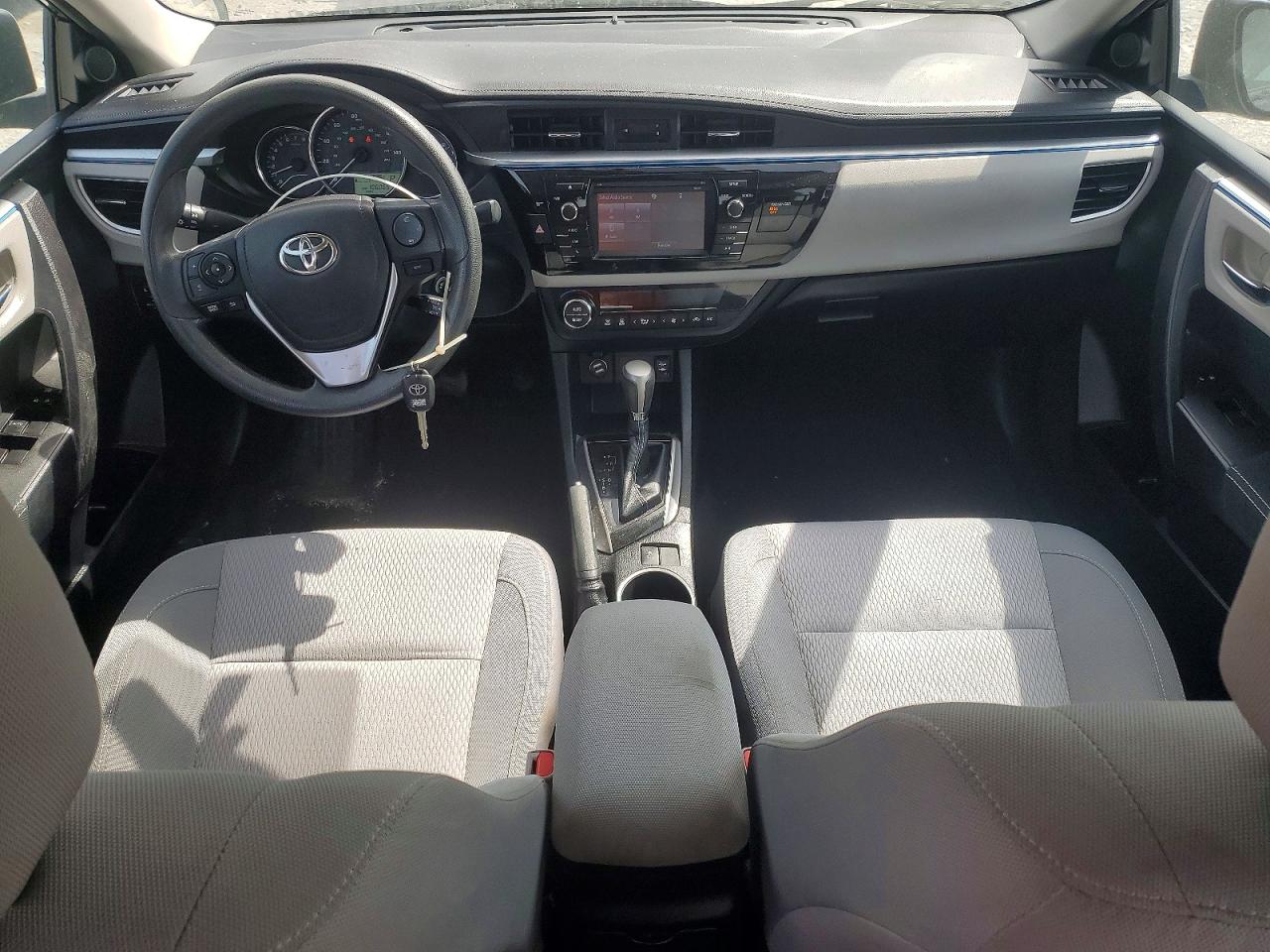 2015 TOYOTA COROLLA LE photo 8