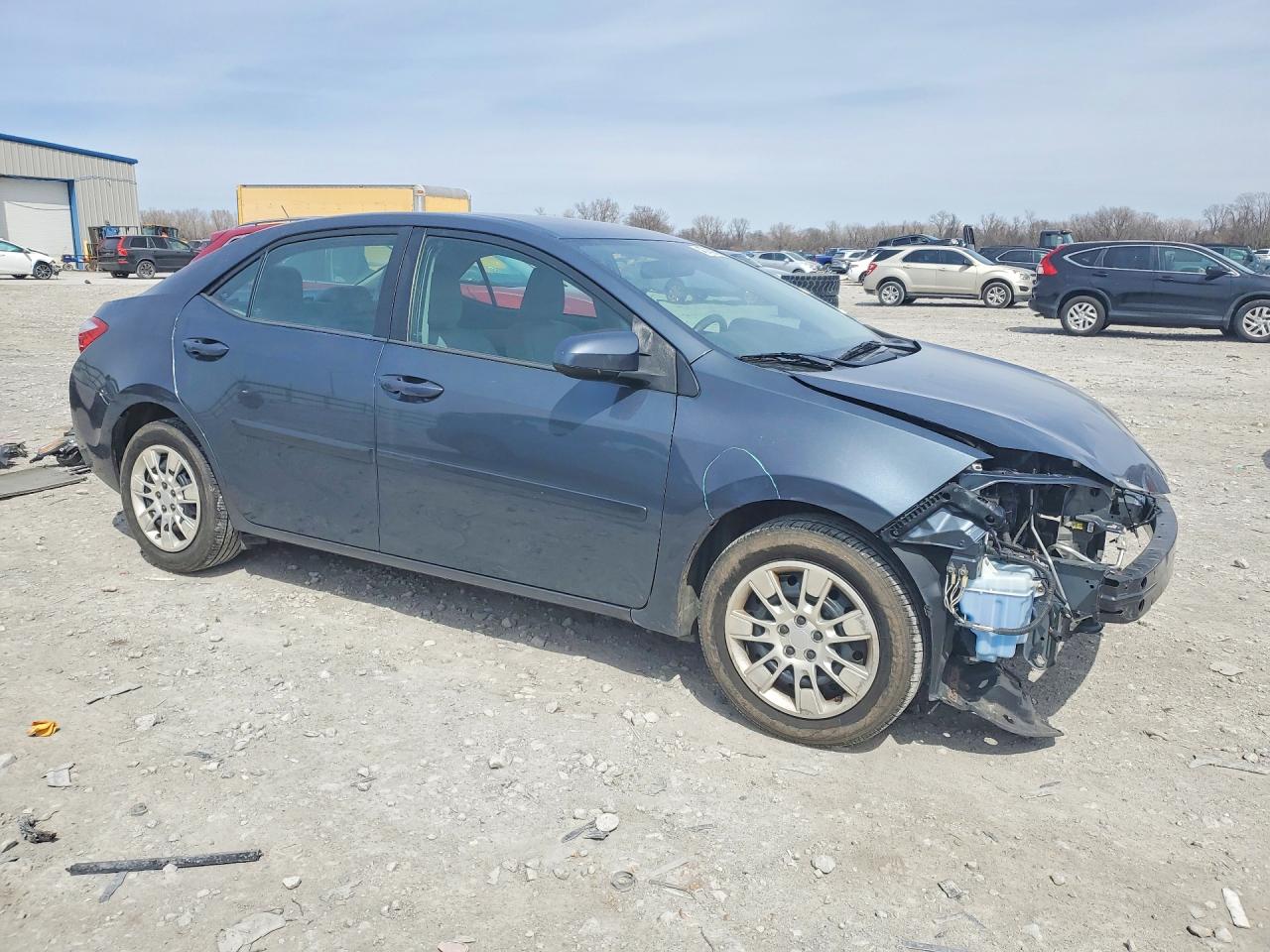 2015 TOYOTA COROLLA LE photo 4