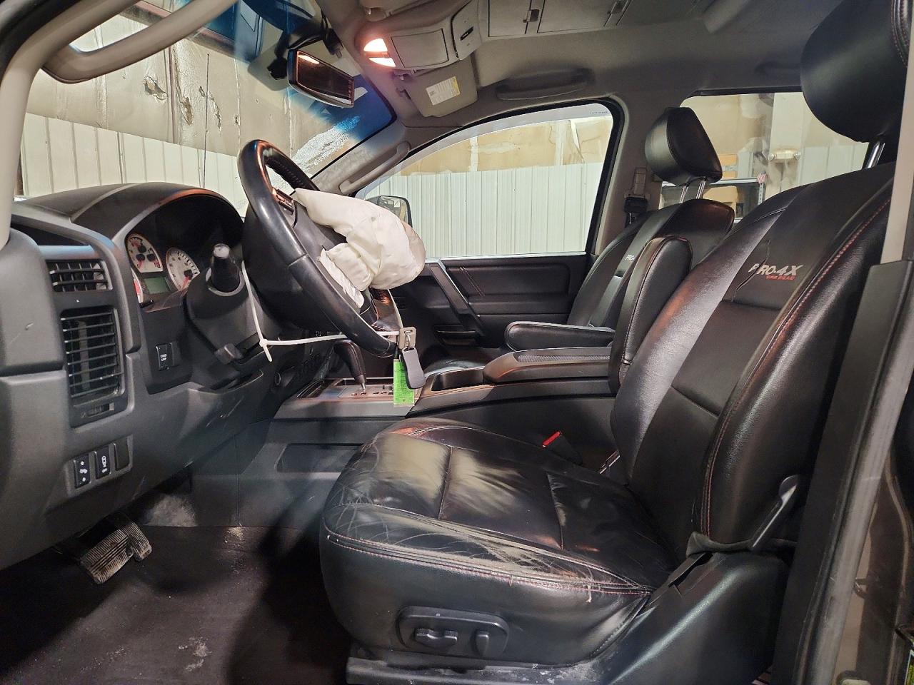 2010 NISSAN TITAN SE photo 13