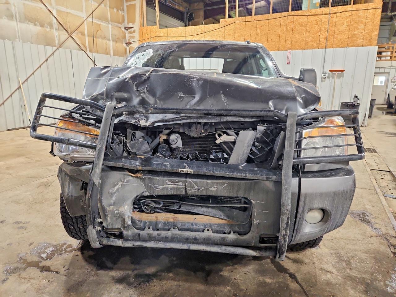 2010 NISSAN TITAN SE photo 9