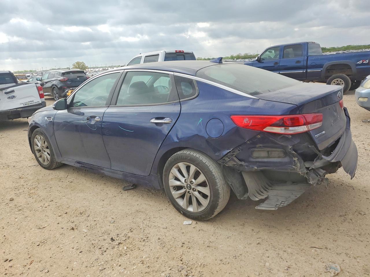 2017 KIA OPTIMA LX photo 3